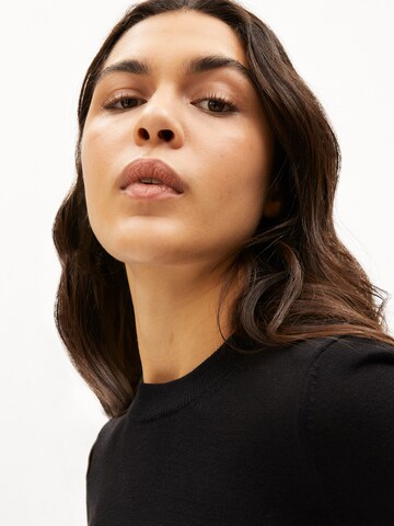 Pullover 'SILJIAAS' di ARMEDANGELS in nero