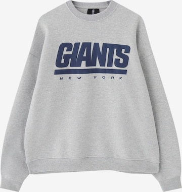 Pull&Bear Sweatshirt in Grijs: voorkant