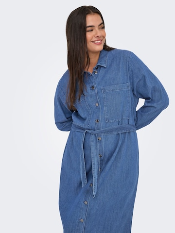 Robe-chemise ONLY Carmakoma en bleu