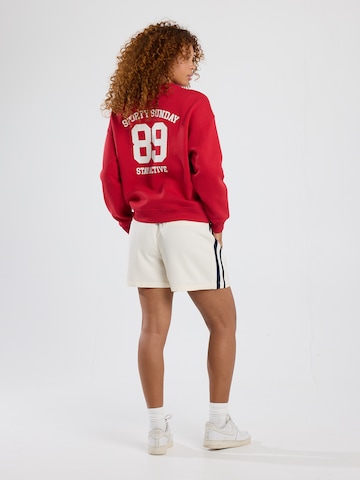 America Today Sweatshirt in Red