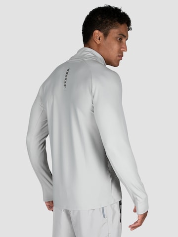 MOROTAI Performance Shirt in Grey