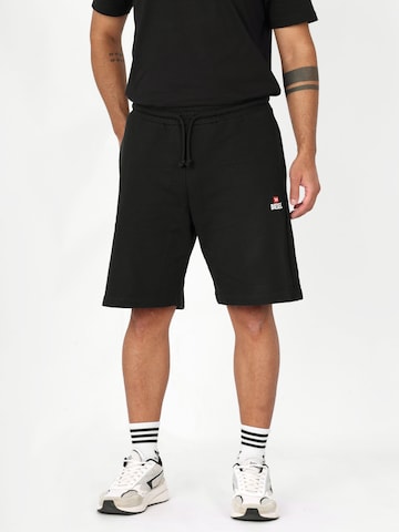 Regular Pantalon de sport 'P-CROW SWEAT SHORTS' DIESEL en noir