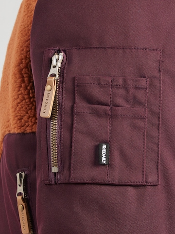 Iriedaily - Chaqueta de entretiempo 'Arctik' en rojo