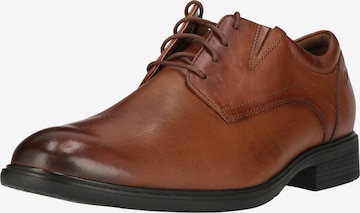 Chaussure à lacets 'Steadwell Lace' CLARKS en marron : devant