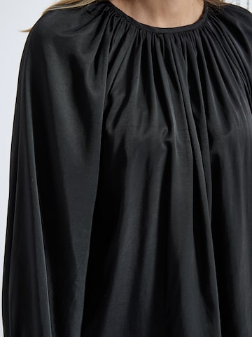 Peppercorn Bluse 'Belis' i sort