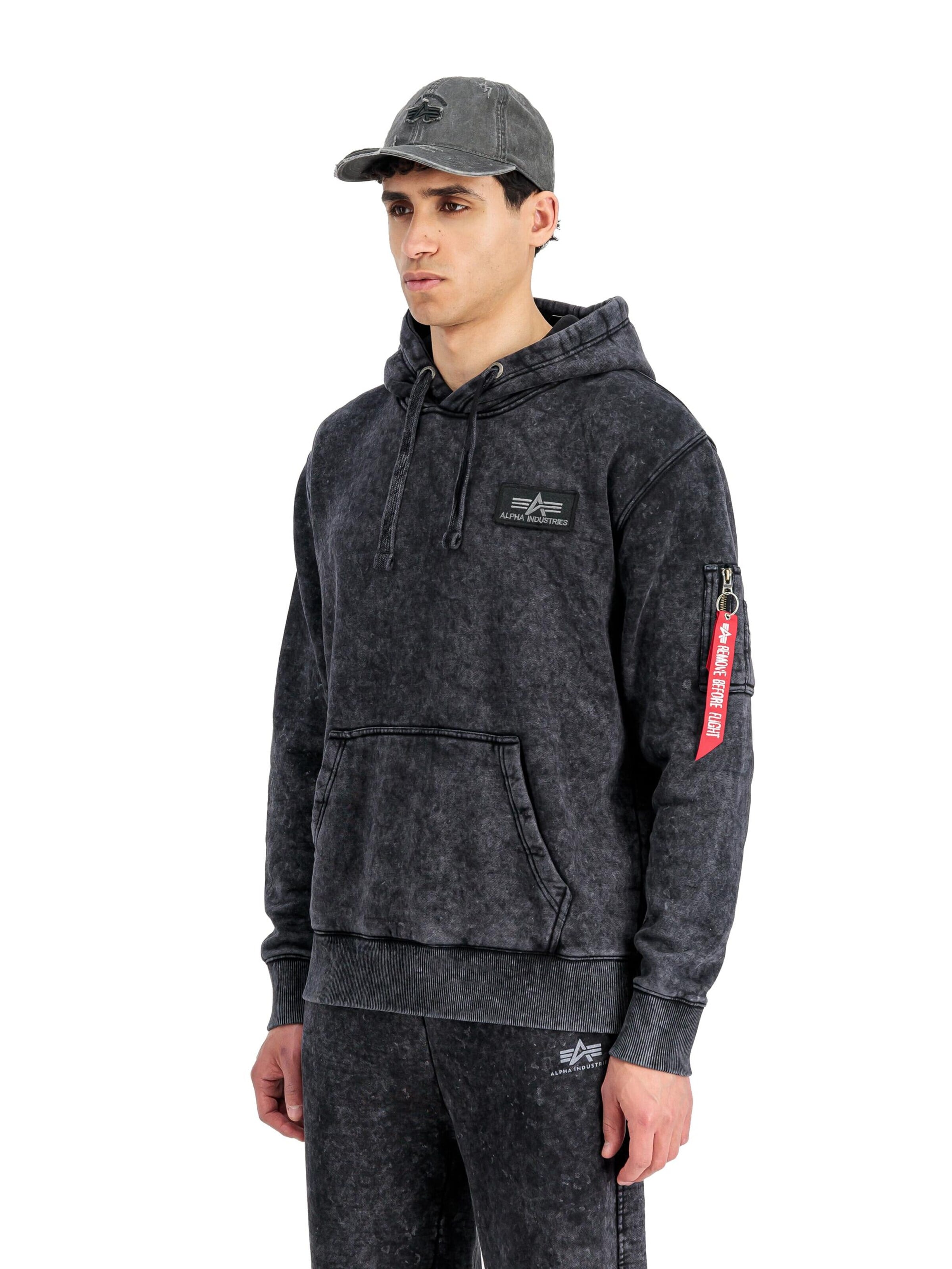juoda ALPHA INDUSTRIES Megztinis be užsegimo 'Vintage'