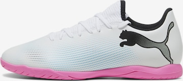 PUMA - Chuteira 'Future 7 Play' em branco: frente