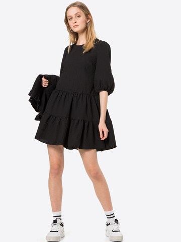 NEW LOOK Šaty – černá