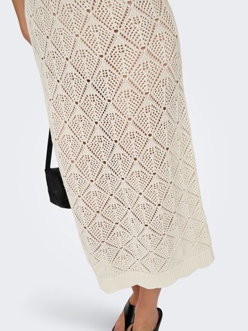 ONLY - Vestido de punto 'ONLSunflower' en blanco