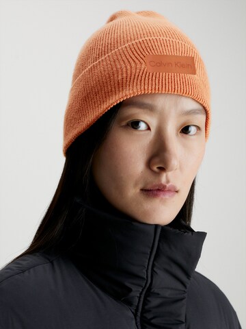 Calvin Klein Beanie in Orange: front