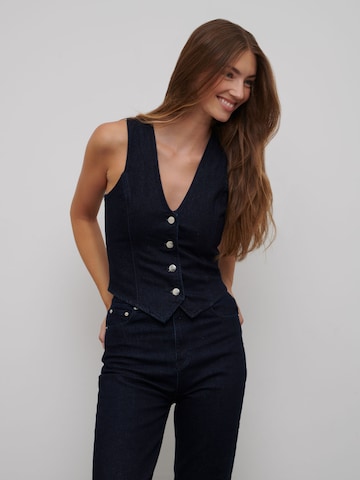 RÆRE by Lorena Rae Suit Vest 'Liv' in Blue: front