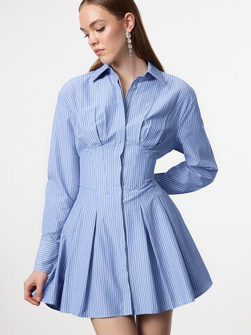 Abito camicia di Trendyol in bianco: frontale