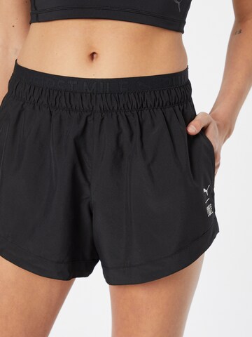 PUMA Regular Sportshorts in Schwarz