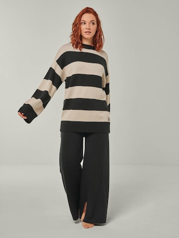 Pullover extra large 'PULLOVER FELIA - Lässiger Blockstreifen Pullover aus Merino' di YOU LOOK PERFECT in nero