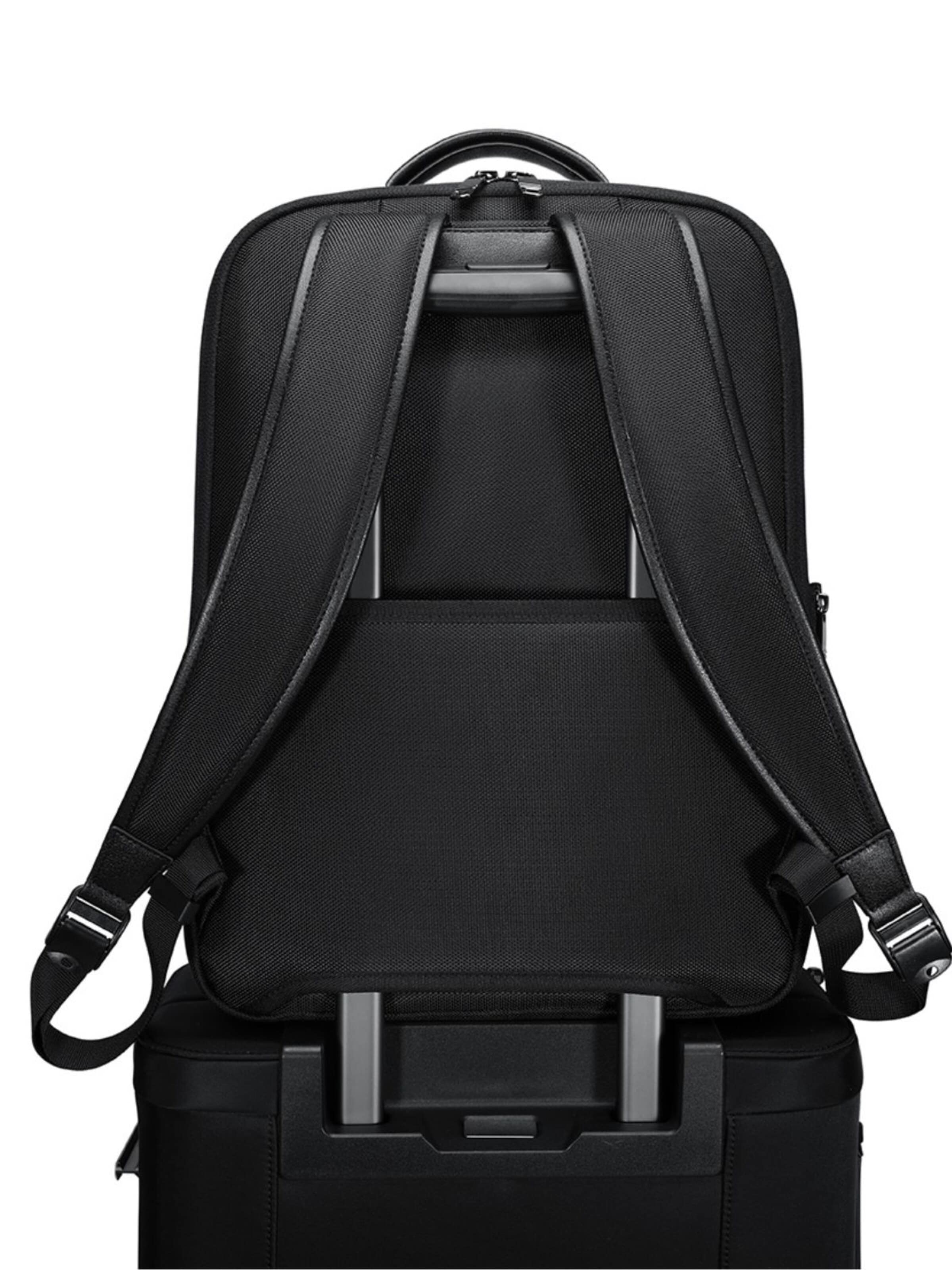 jolar Backpack 'Dunavor Travel' in Black