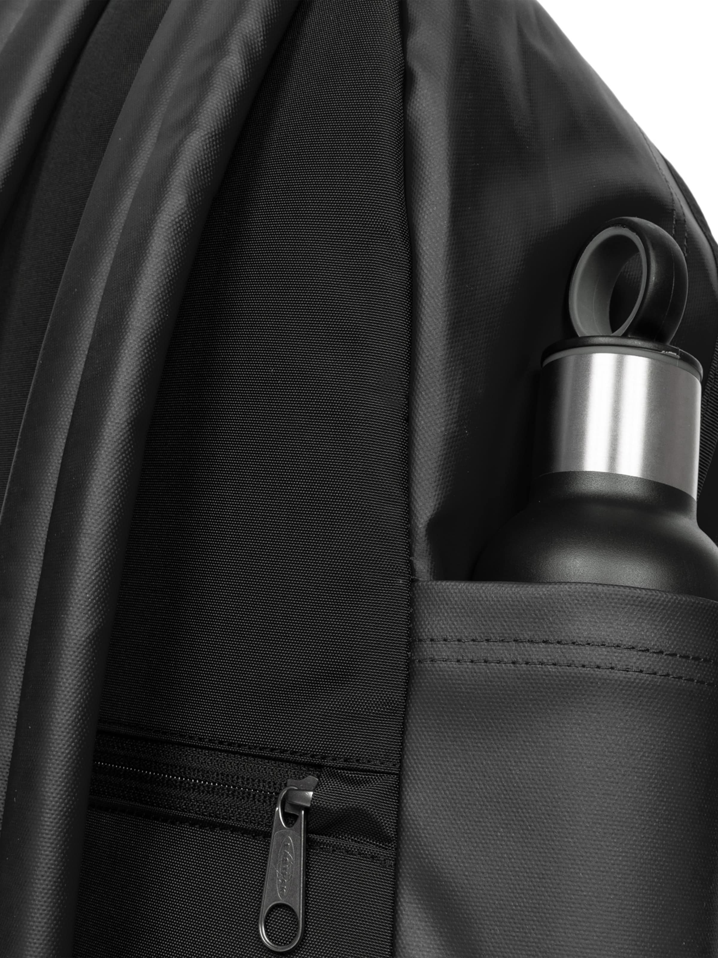 Rucsac 'Day Pak'R' de la EASTPAK pe negru