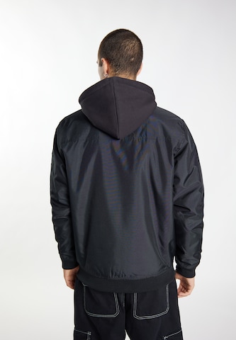 TUFFSKULL Between-Season Jacket 'Wrest' in Black