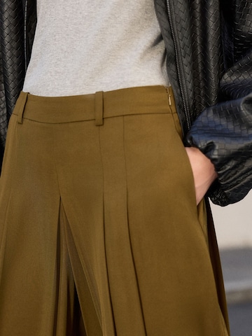 Next - Pierna ancha Pantalón plisado 'N. Premium' en verde