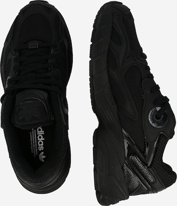 ADIDAS ORIGINALS Rövid szárú sportcipők 'Astir' - fekete