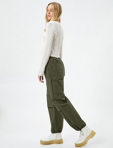 Koton Tapered Hose in Grün