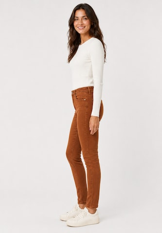 Slimfit Jeans di Elara in marrone