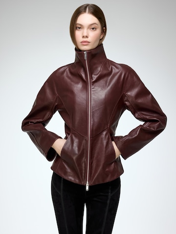 V S P Vinterjakke 'Carina' i rød