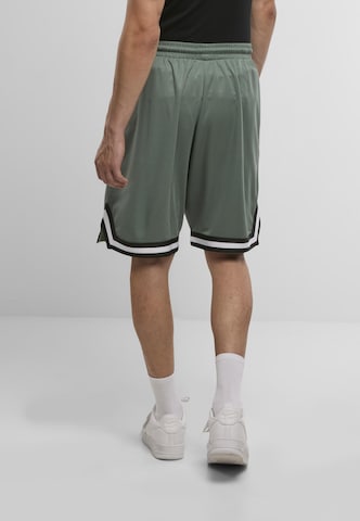 Ecko Unlimited Regular Shorts 'Inbound' in Grün