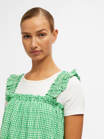 Rochie 'Azana' de la OBJECT pe verde