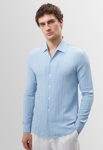 Coupe slim Chemise Antioch en bleu : devant
