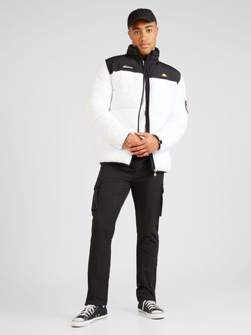 ELLESSE Демисезонная куртка в Белый