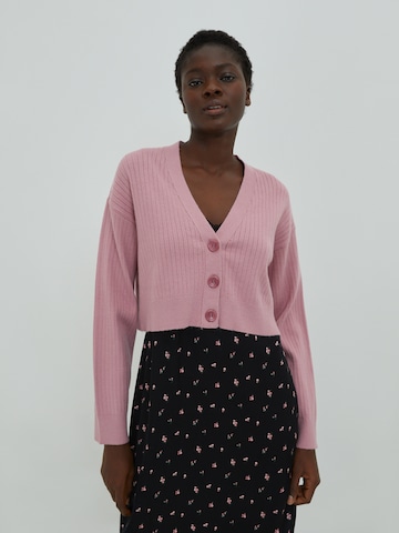 EDITED Knit Cardigan 'Fiona' in Pink: front