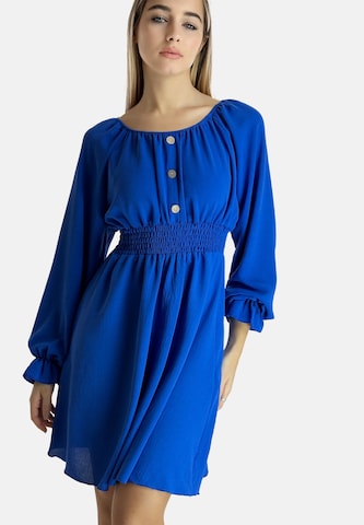 Elara Kjole i blå: forside