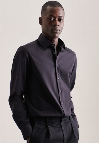 Coupe regular Chemise business SEIDENSTICKER en noir : devant
