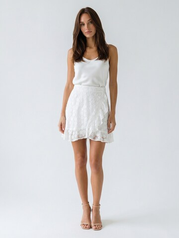 Introvertie VIENNA Rok 'Hamptons Wrap Skirt Mini' in Wit: voorkant