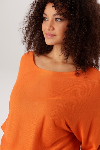 Aniston Pullover in Orange