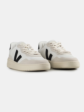 Veja Sneakers 'V-90 O.T.' in White