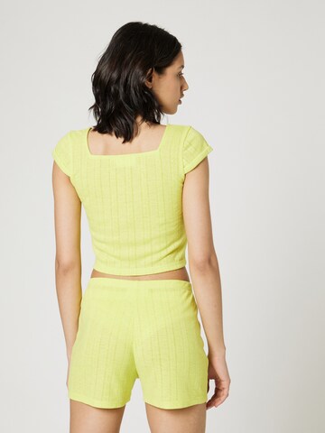 Pijama 'Spring Showers ' de la florence by mills exclusive for ABOUT YOU pe verde