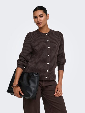ONLY Strickjacke 'ONLKalibu' in Braun: Vorderseite