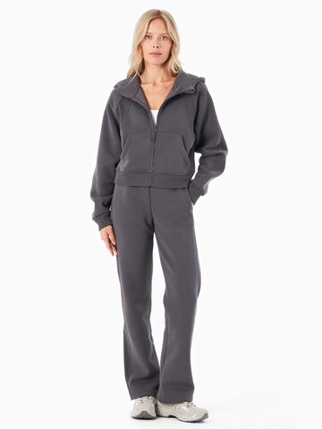 Organication Hoodie in Grau