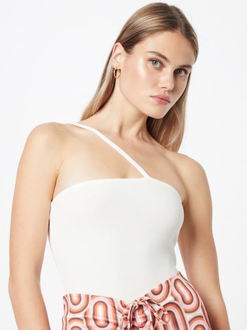 NLY by Nelly Top in White: front