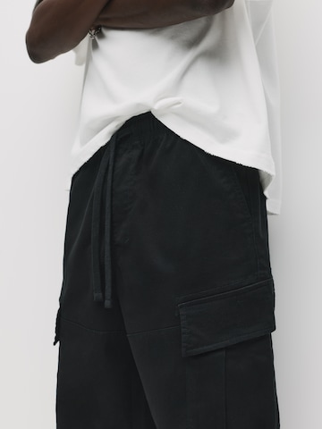 Pull&Bear Zúžený Kapsáče – černá