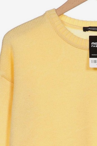 Trendyol Sweater & Cardigan in S in Yellow