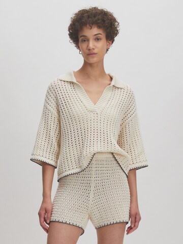 EDITED Sweater 'Sarai' in Beige: front