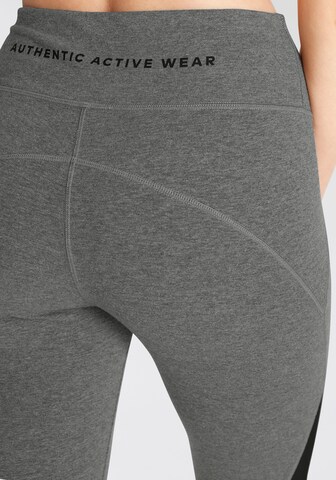 VIVANCE Skinny Sportbroek in Grijs