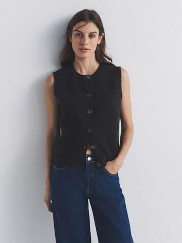 The Set Knitted vest in Beige: front