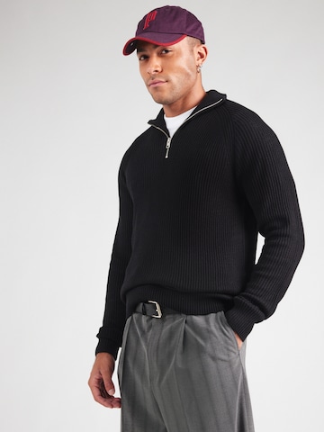 Pulover 'PANNEL' de la JACK & JONES pe negru: față