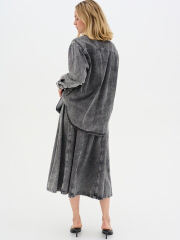 My Essential Wardrobe Bluse 'Malo' i grå