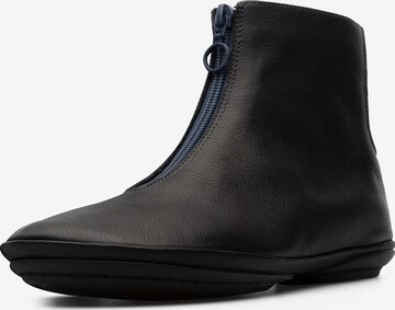 CAMPER Booties in Black: front