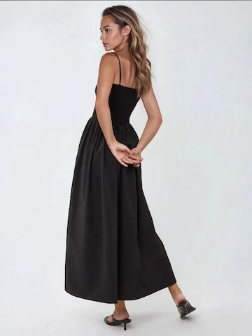 Hiccup Kleid in Schwarz