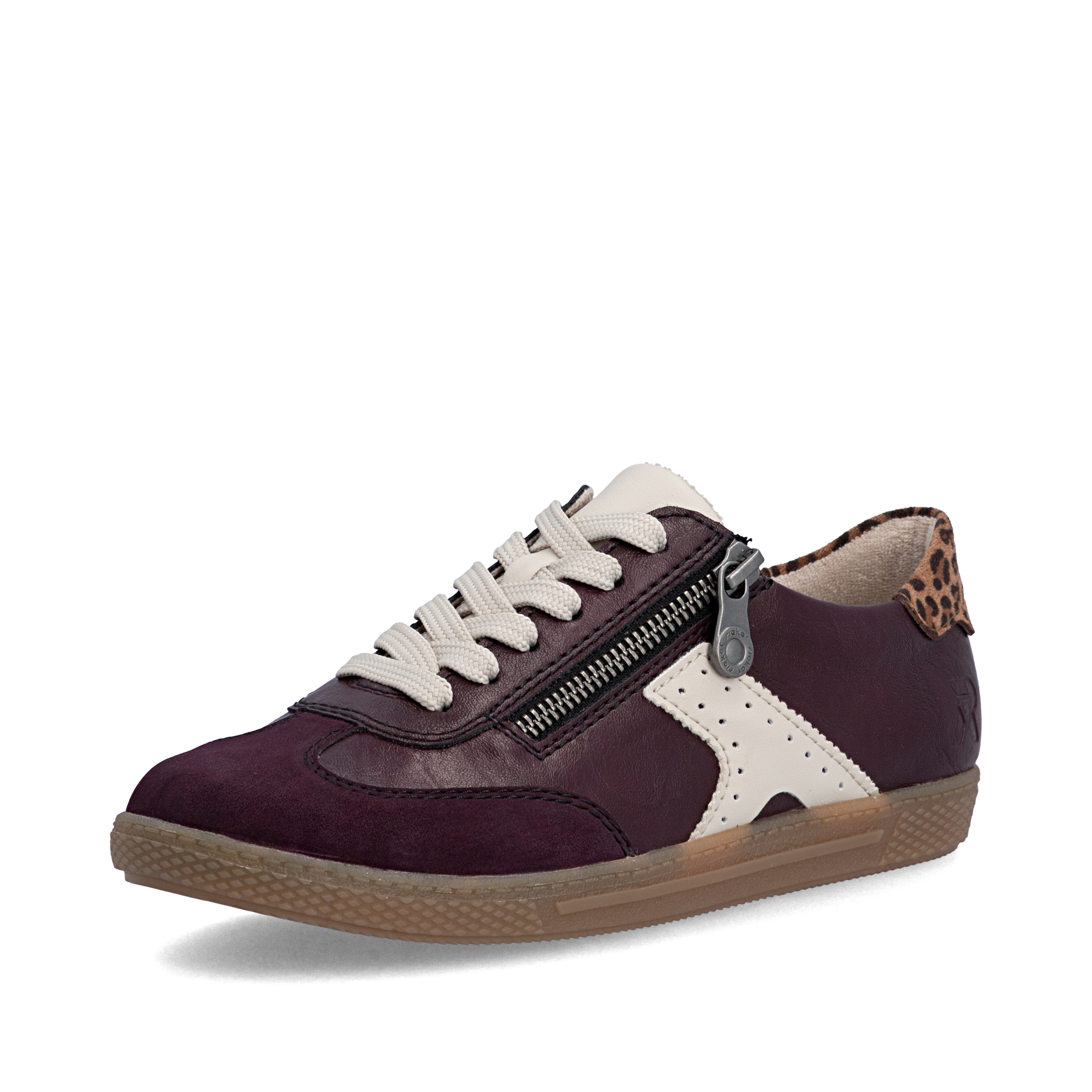 Baskets basses Rieker en rouge : devant